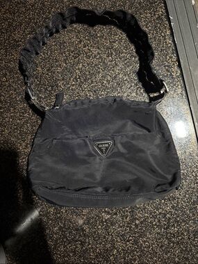 GUESS Black Nylon Crossbody Messenger Bag with Logo Plaque